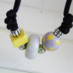 Collana fettuccia perlone in ceramica 