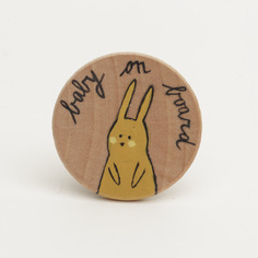 Spilla baby on board - illustrated wooden brooch yellow