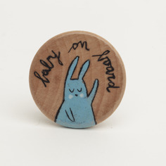 Spilla baby on board - illustrated wooden brooch blue