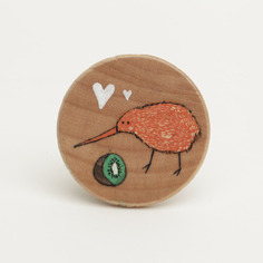 Spilla kiwi - illustrated wooden brooch