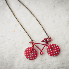 Collana con bicicletta colorata fatta a mano 