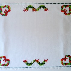 Tovaglietta natalizia ricamata a mano handmade for love 