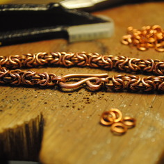 Bracciale in maglia bizantina disponibile in rame o ottone 