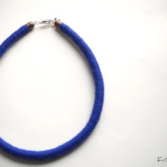 Collana semirigida in lana - blu royal - millegiri basic inverno 2015/2016 by fridawer 