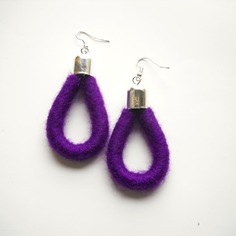 Orecchini a goccia in lana colorata - millegiri gocce basic inverno - prugna - collezione autunno/inverno 2015/2016 by fridawer 