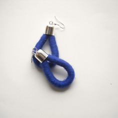 Orecchini a goccia in lana colorata - millegiri gocce basic inverno - blu royal - collezione autunno/inverno 2015/2016 by fridawer 