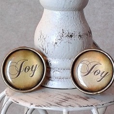 Gemelli con scritta joy in stile vintage 