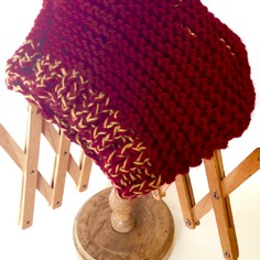 Berretto caldo in lana lavorato ai ferri 