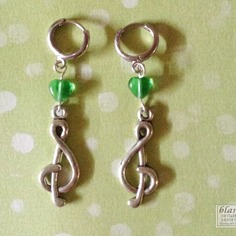 Orecchini con cerchietto a lobo e pendente 