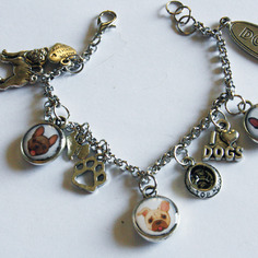 Braccialetto con ciondoli in resina *bulldog francese* 