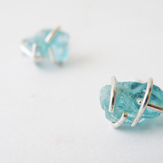 Orecchini apatite blu grezza orecchini gemme argento 925 gioielli zen by steamylab 