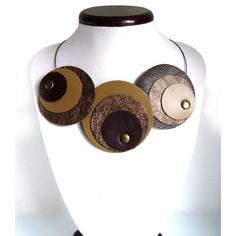 Collana girocollo in  pelle marrone scuro, ecrù e bronzo - collier en cuir brun foncé, bronze et écru 