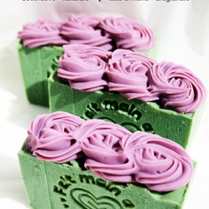 La vie en rose sapone vegetale al patchouli e ylang 