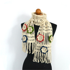 Elegante sciarpa in pizzo, stola color panna lavorata a uncinetto 