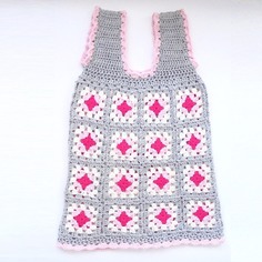 Gilet da bambina in lana merino - motivo granny 